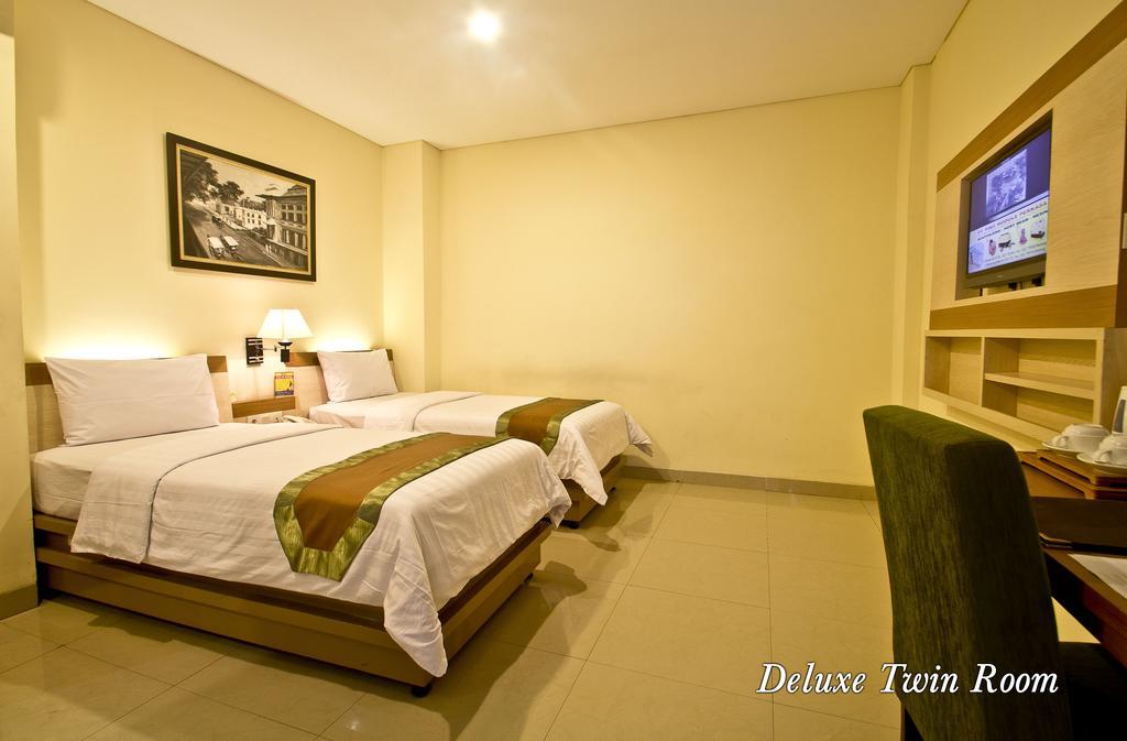 De Batara Hotel Bandung Exteriör bild