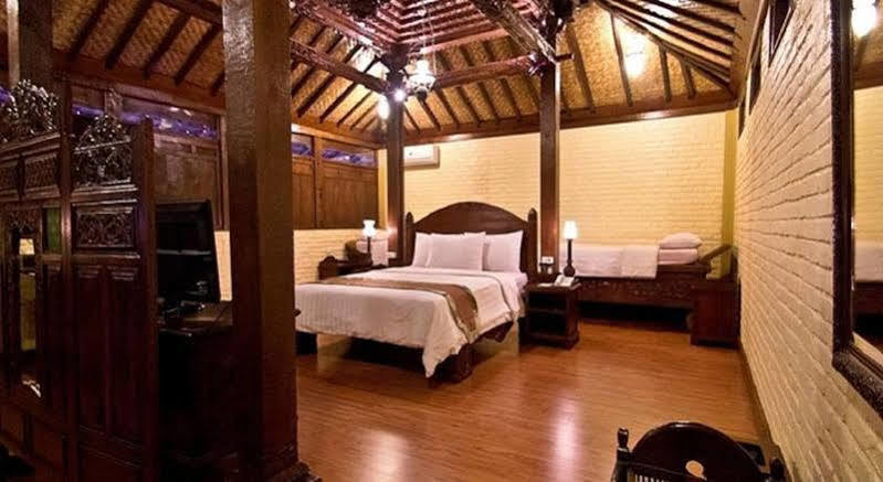 De Batara Hotel Bandung Exteriör bild