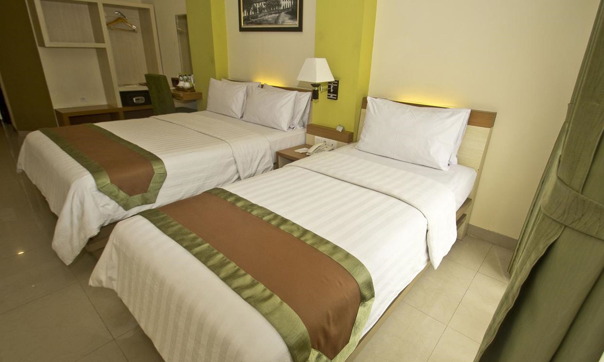 De Batara Hotel Bandung Exteriör bild